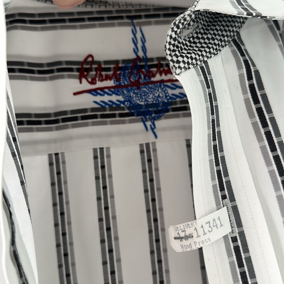 Robert Graham shirt - Picture 2 of 2